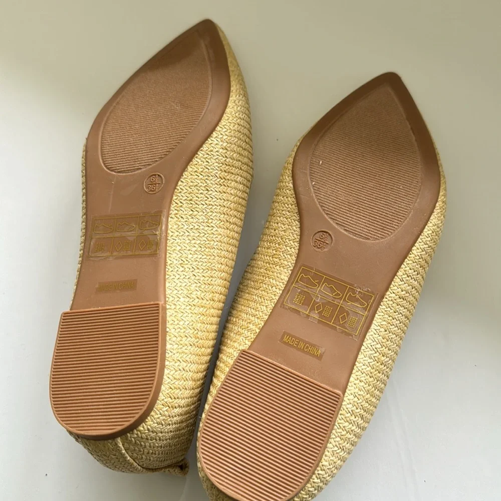 NWOT Lulu’s flats - Picture 3 of 3